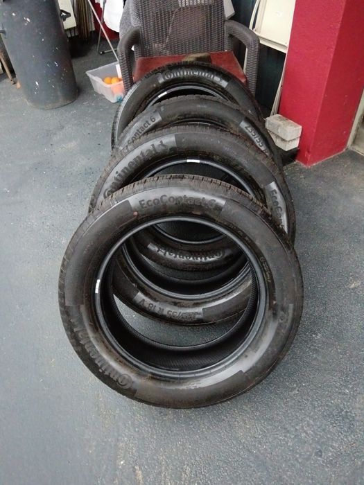 Pneus semi novos  Continental 235/55/18