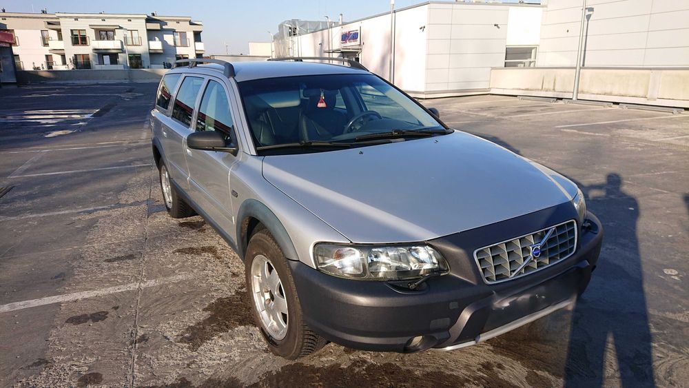 VOLVO XC70 2,5T 210 KM benzyna + gaz MANUAL