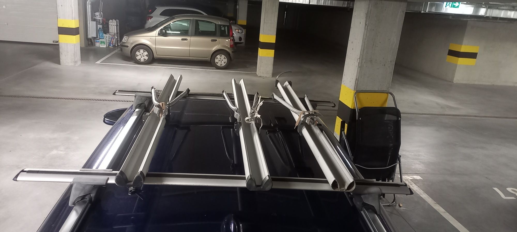 Bagaznik rowerowy AGURI na dach 3SZT+BELKI