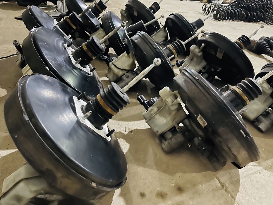 Вакуумний усилитель пассат Б6 Тормозной вакуум Passat B6 caddy 3