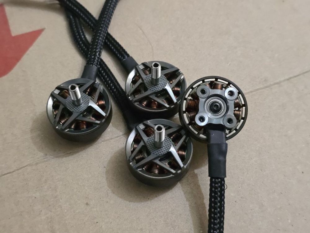 Фпв мотори t-motor F90 2806.5 1300KV