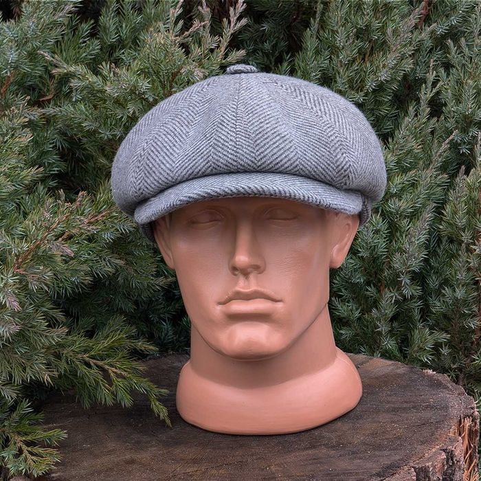 Зимняя кепка восьмиклинка хулиганка серая с ушами