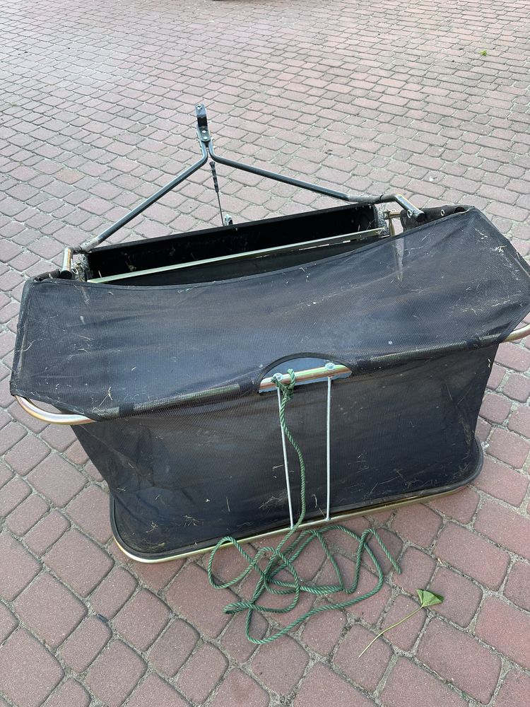 Zbieracz/ zamiatarka do trawy/liści
