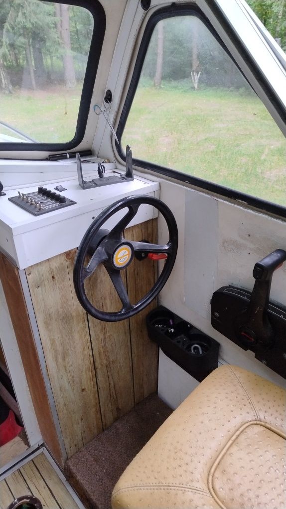 Fisherman 550 + Mercury 50 KM + kotwica elektryczna i