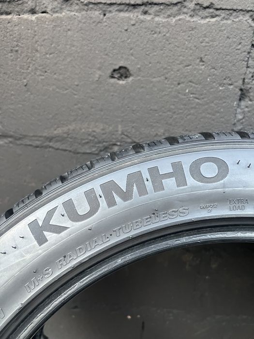Шини р19 245/45 22рік Kumho WinterCraft wp72