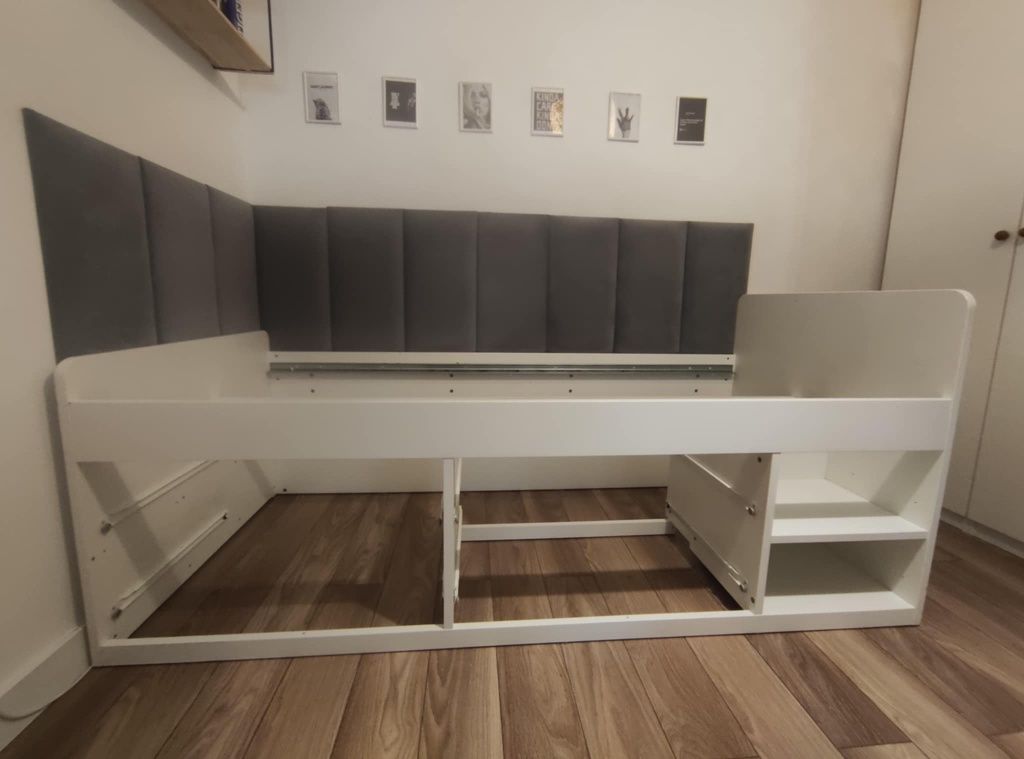 Rama łóżka SLÄKT IKEA z szufladami