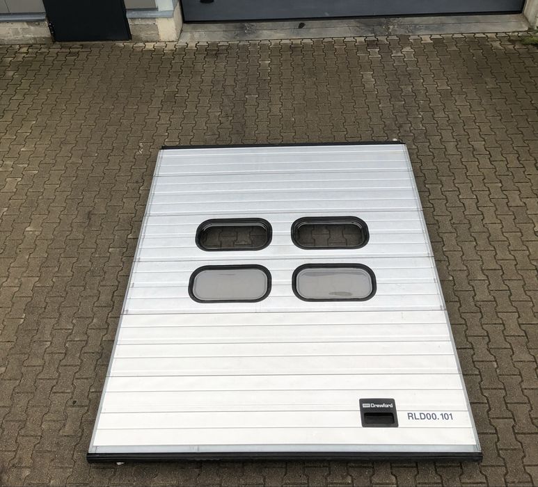 Brama 250 x 290 panelowa segmentowa garażowa przemysłowa rolowana