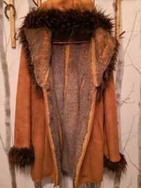 Zimowy miedziany płaszcz na futrze kaptur M/L