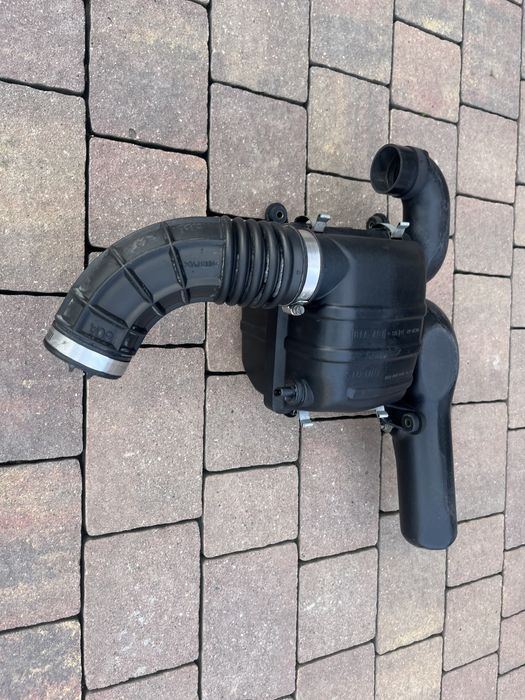 Suzuki Jimny 1.3 dohc obudowa filtra