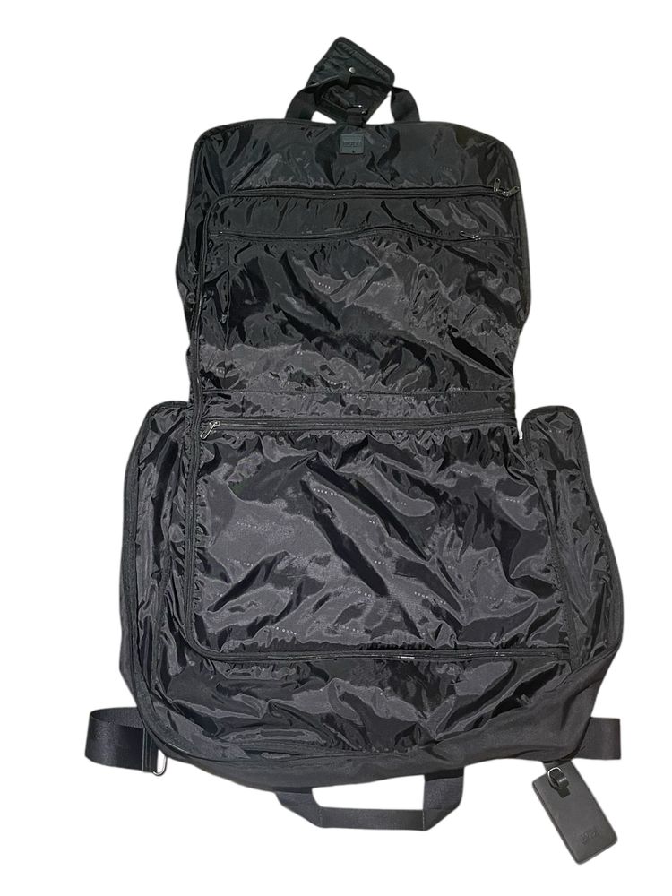 Mala porta fatos Hugo Boss preto alça amovível