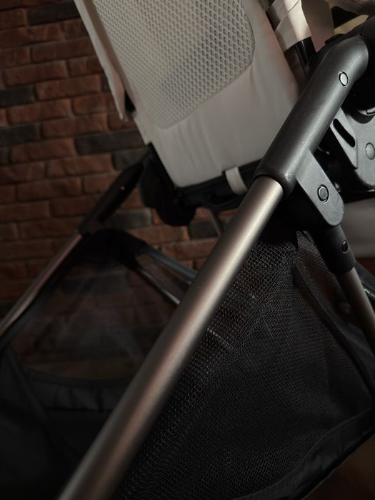 Cybex melio cotton white na gwarnacji.