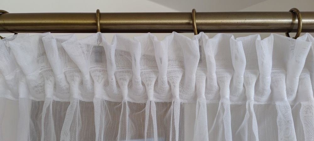 Nowa biała firanka z gipiurą 200 x 130 cm
