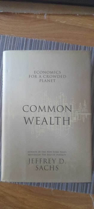 książka Common wealth, J.D. Sachs, SGH, stan bardzo dobry