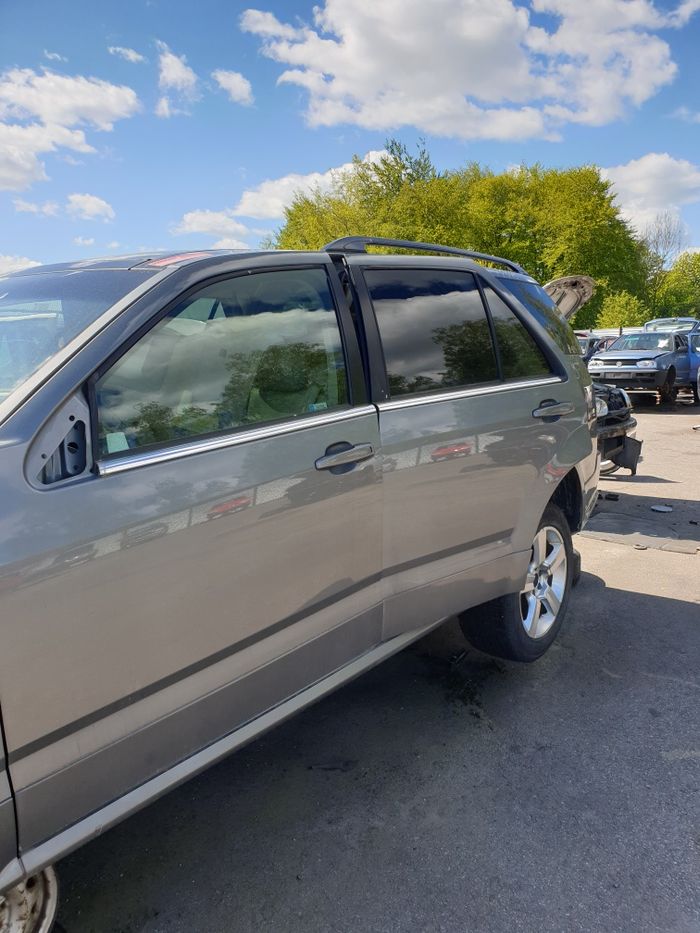 listwy chromowe cadillac SRX 2005 ROK