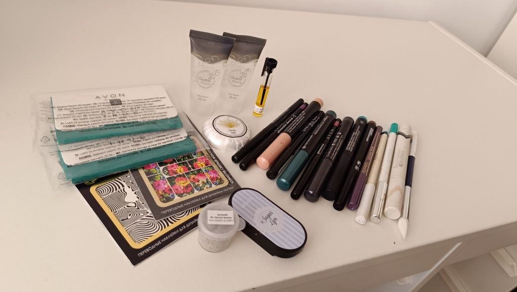 Zestaw kosmetyków yves Rocher kiko avon