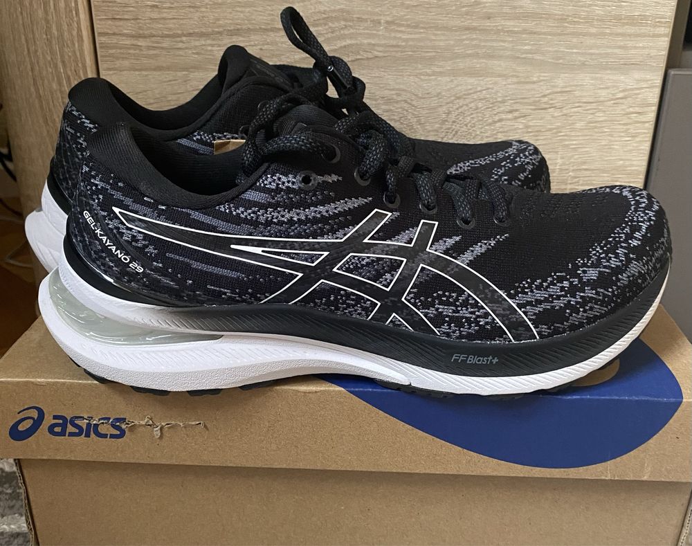 Buty do buegania Asics Gel-Kayano 29 1011B440 r.40