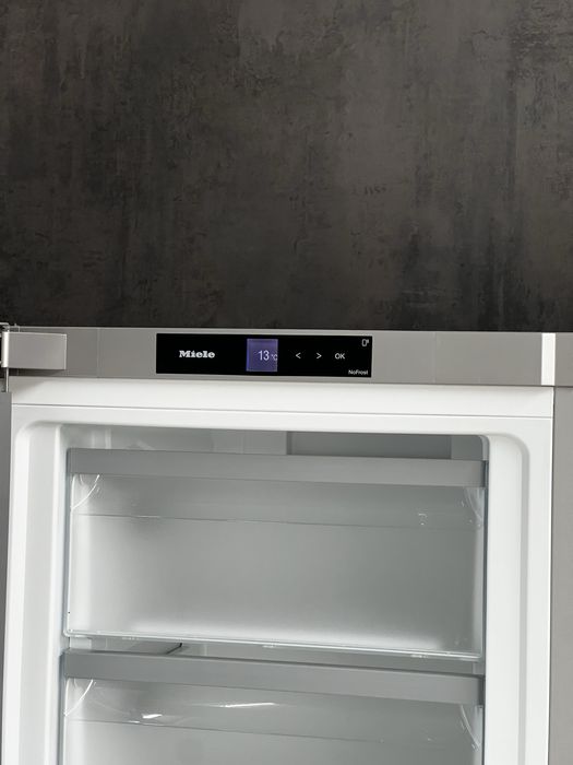 Виставка 2024.06 Морозильная камера Miele FNS 4382 D NoFrost WiFi