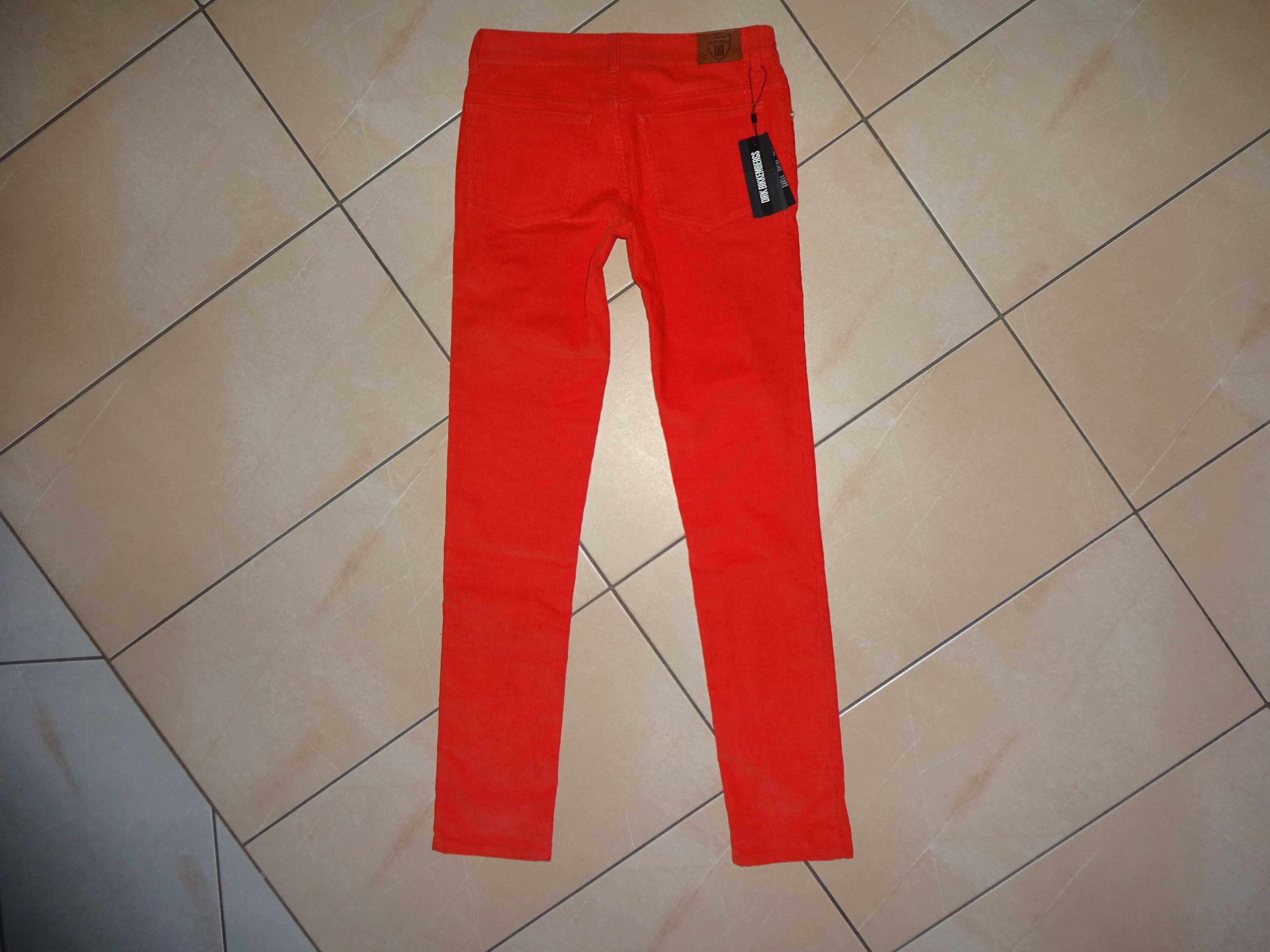 Dirk Bikkembergs Skinny Denim czerwone cieńkie sztruksowe spodnie 27