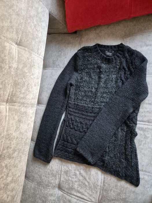 Sweter czarny dluższy