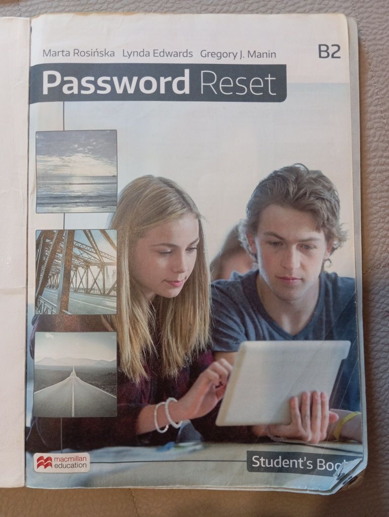 Password Reset B2 Student's Book Macmillan education, bez książki cyf.