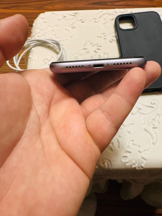 Айфон 11 на 128гб в нармальном состоянии физ сим