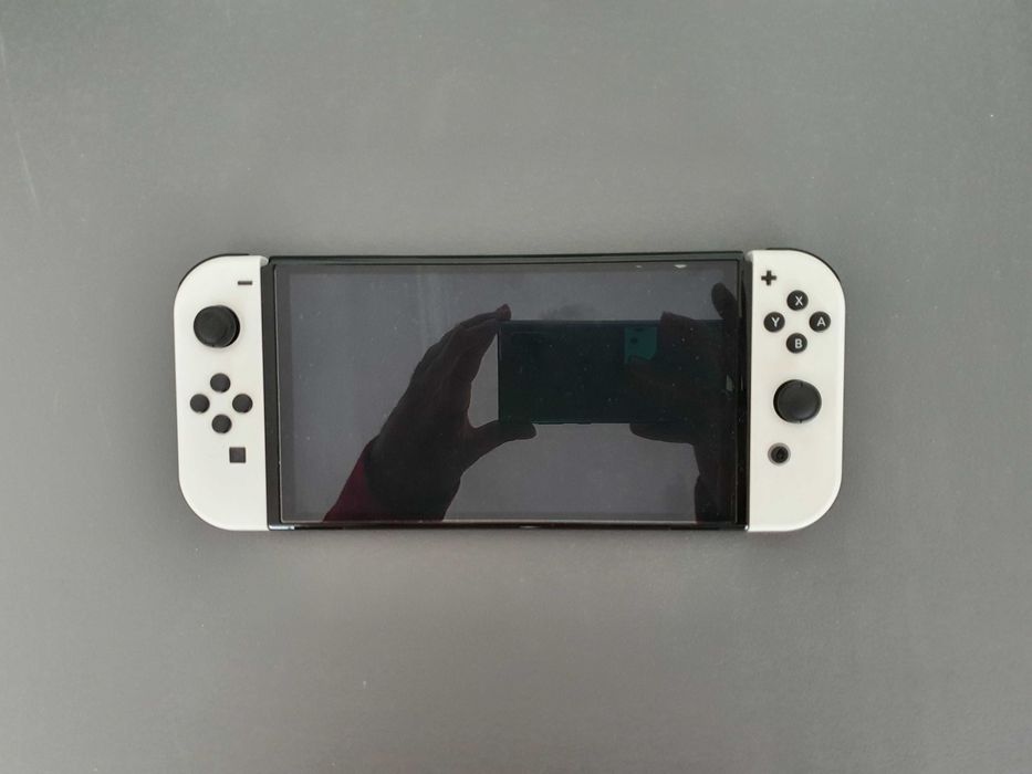 Nintendo Switch OLED + Travel Case Animal Crossing