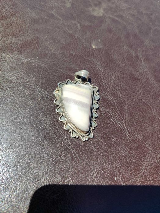 Pendentes de prata antiga com pedras semi preciosas