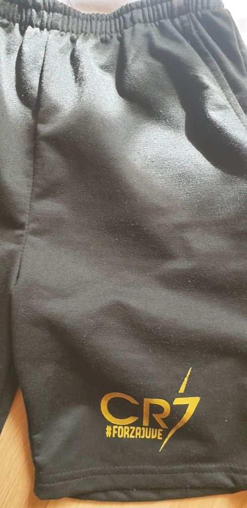 Komplet piłkarski CR7 biało-czarny roz.152 spodenki i koszulka Primark