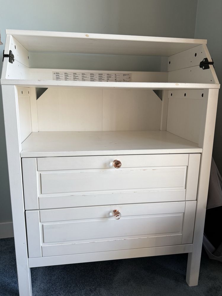 Komoda z przewijakiem drewno Ikea Sundvik