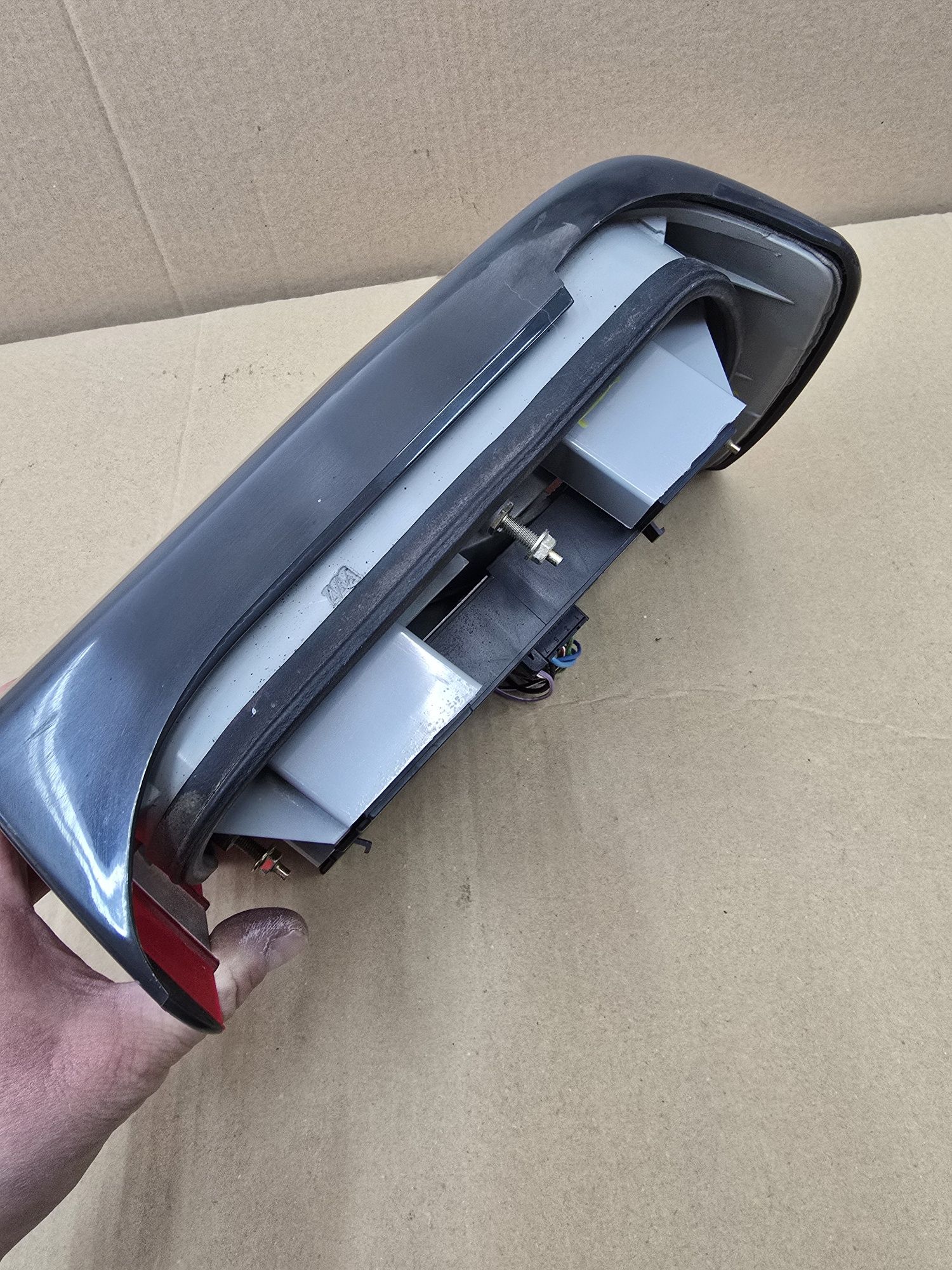 Lampa tylna lewa volvo 850 95 Rok