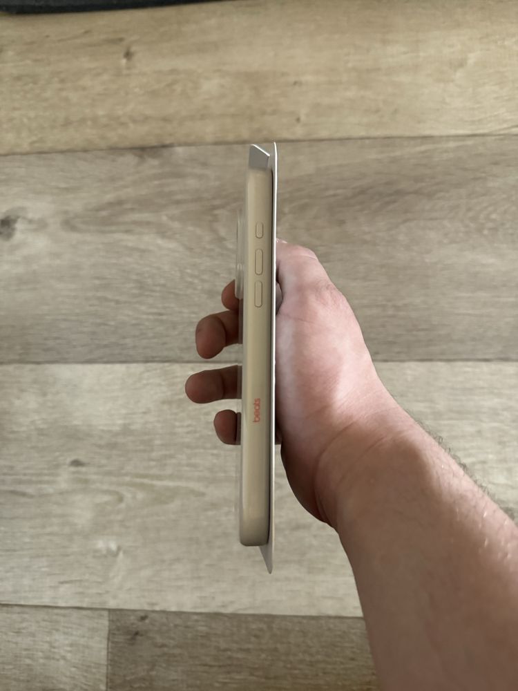 Оригінальний чохол Apple Beats IPhone 16 Pro Max
