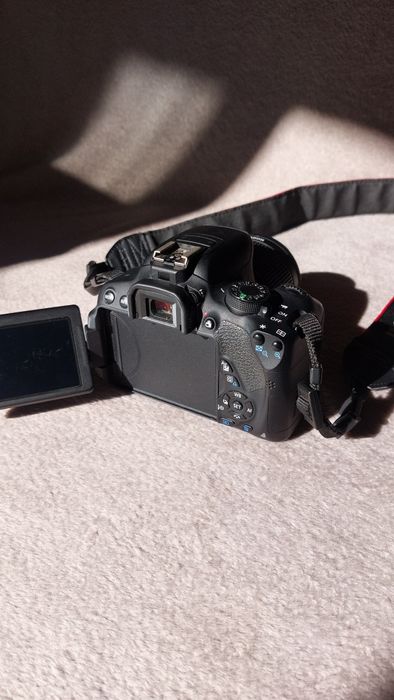 Фотоаппарат Canon 700D + сумка та 2 акумулятори в подарунок