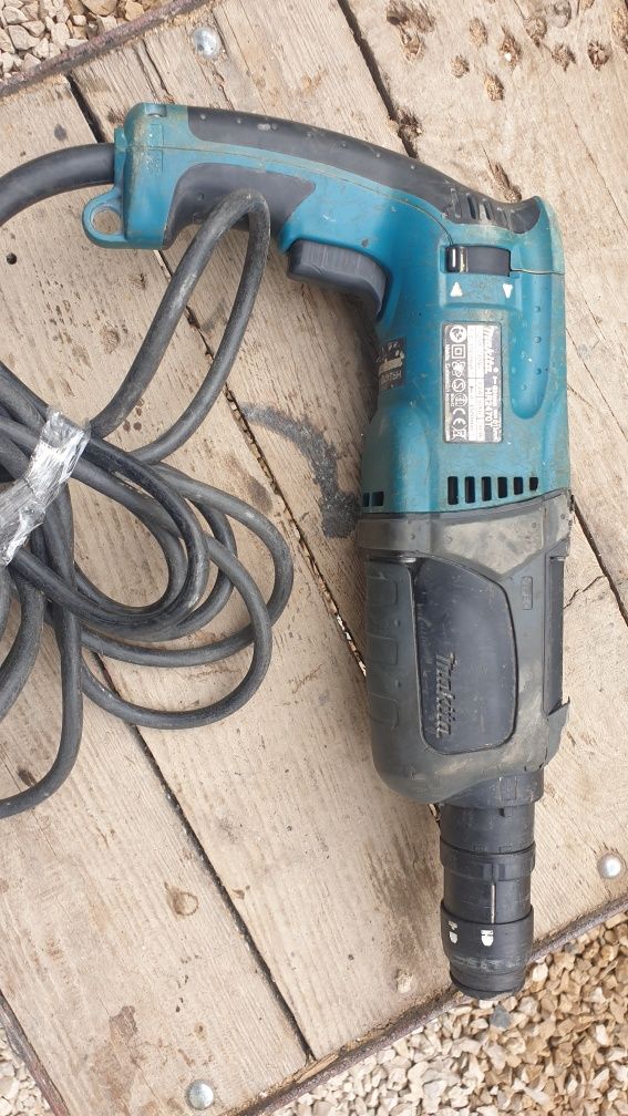 Makita HR2470T wiertarka SDS udarowa