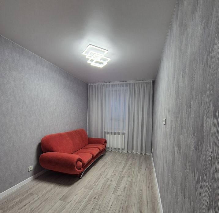 Здається 2 кімнатна квартира на Озерній