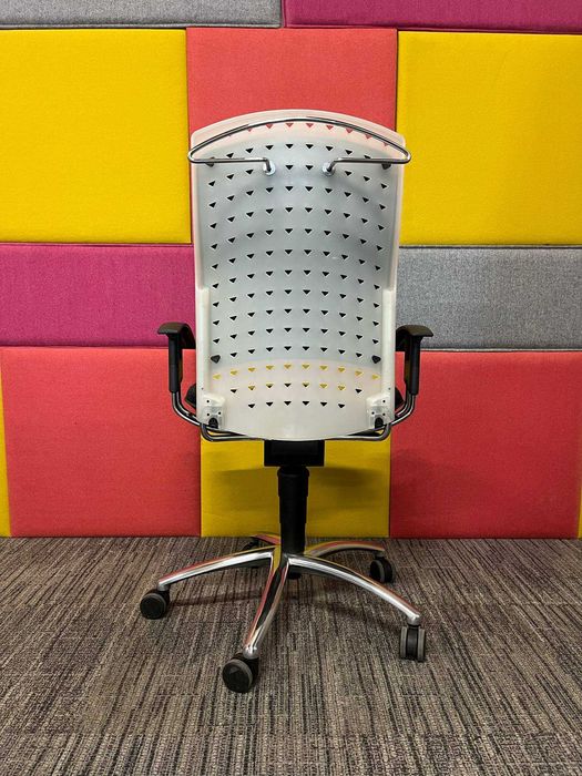 Fotel biurowy Sitag Reality | Super Stan, wieszak na marynarkę