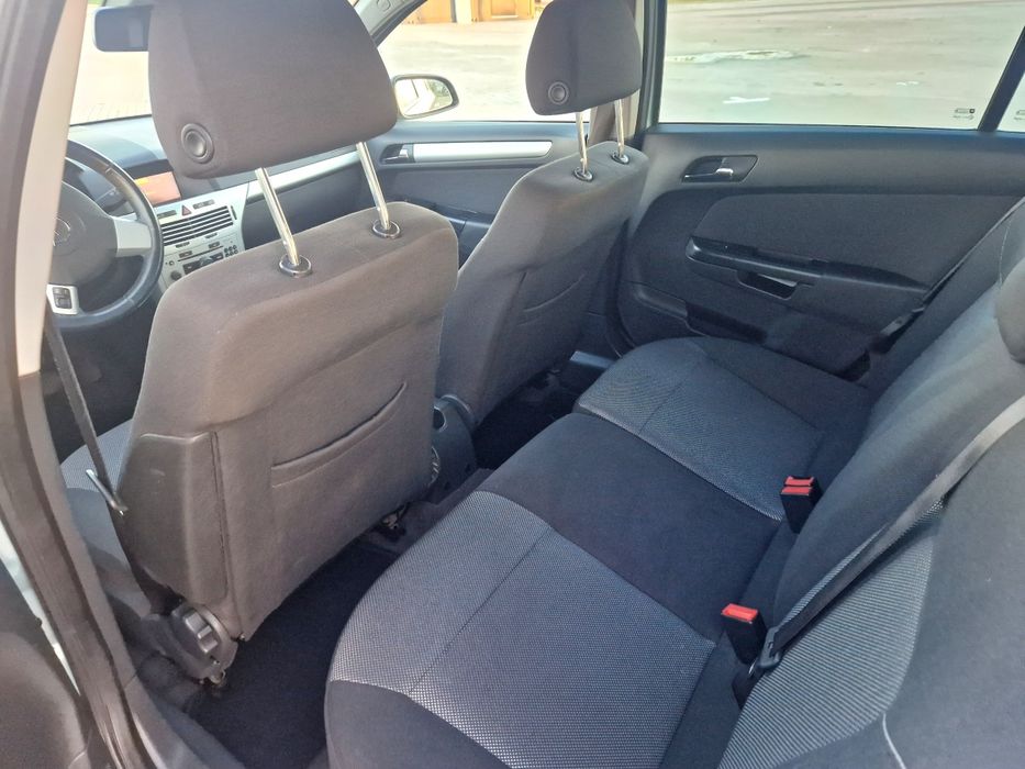 Astra 1.4 benzyna grzane fotele navi