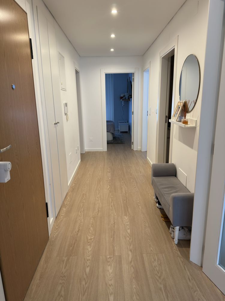 T2 com terraço 62 m2, box e arrecadação