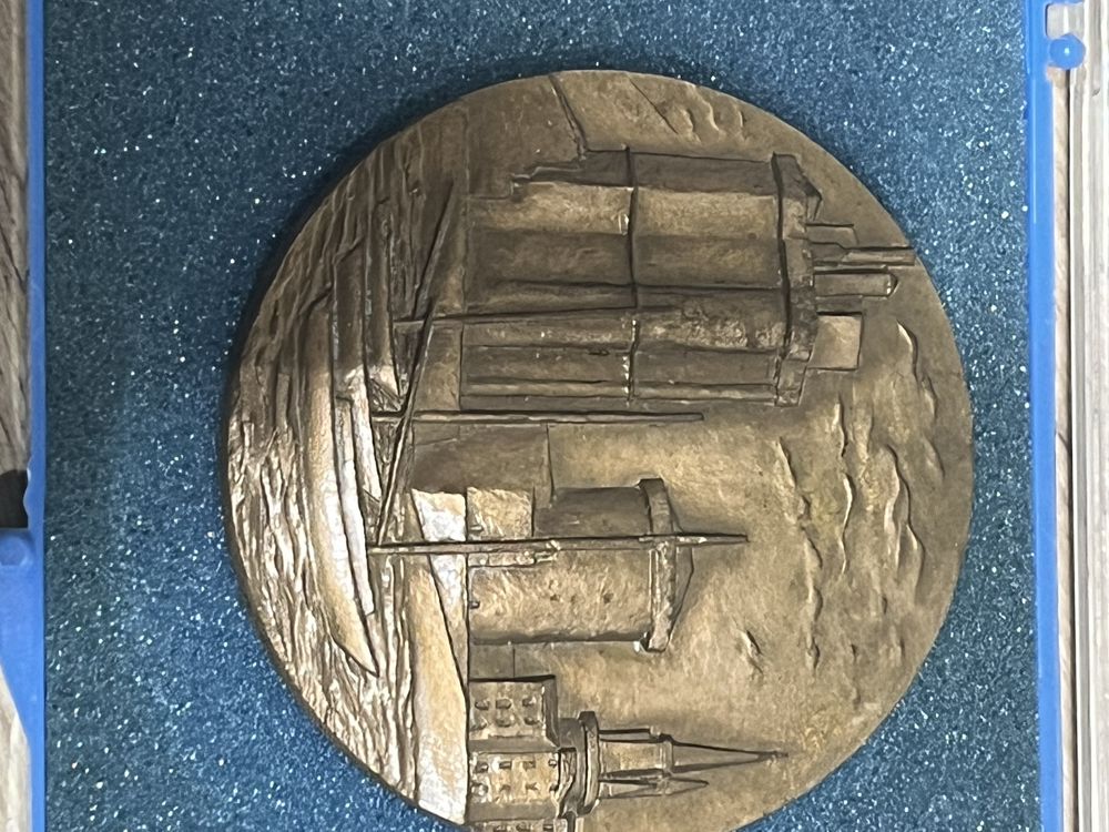 Medal rochelle.