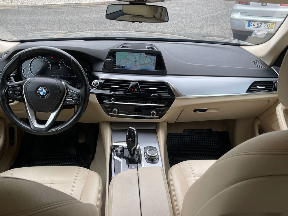 BMW 520d 2019 FINANCIAMENTO/GARANTIA/RETOMAS