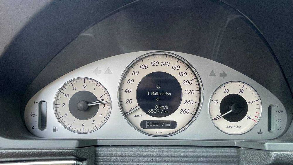 Mercedes-Benz E-Class 2003 S211