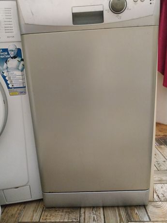 Посудомийна машина Zanussi 45 см