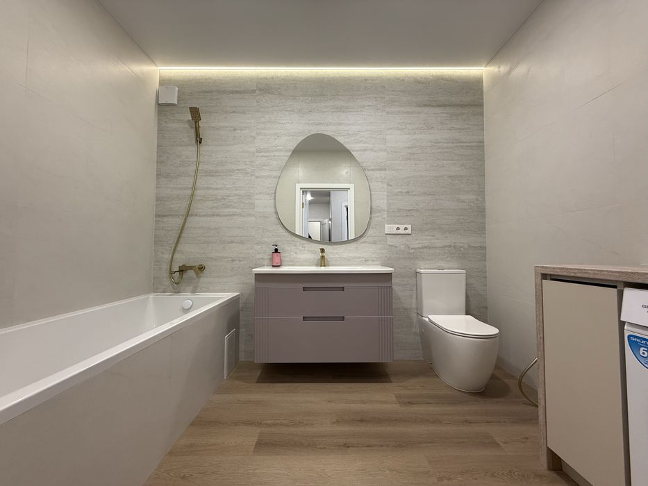 Озерна! 2 кімнатна квартира з Ремонтом!