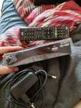 Dekoder (TUNER) DVBT2/HEVC GOSAT Z pilotem programowalnym