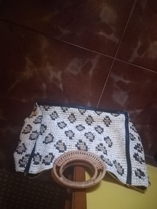 Cesta média HM  com alsa removível Nova