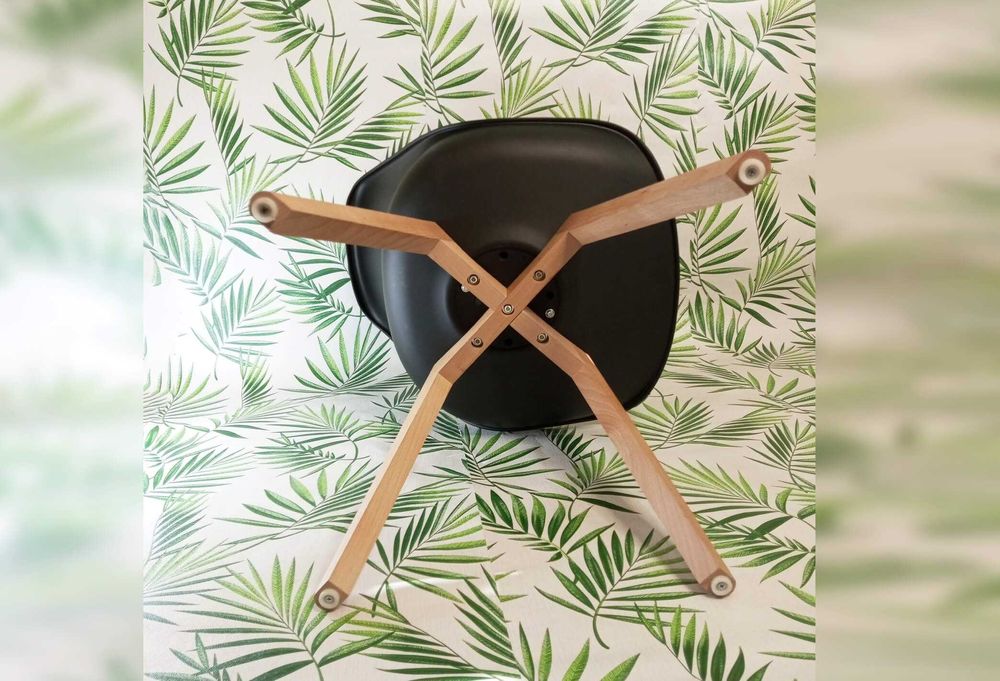 Стілець кухонний з дерев'яними міцними ніжками, крісло для кухні