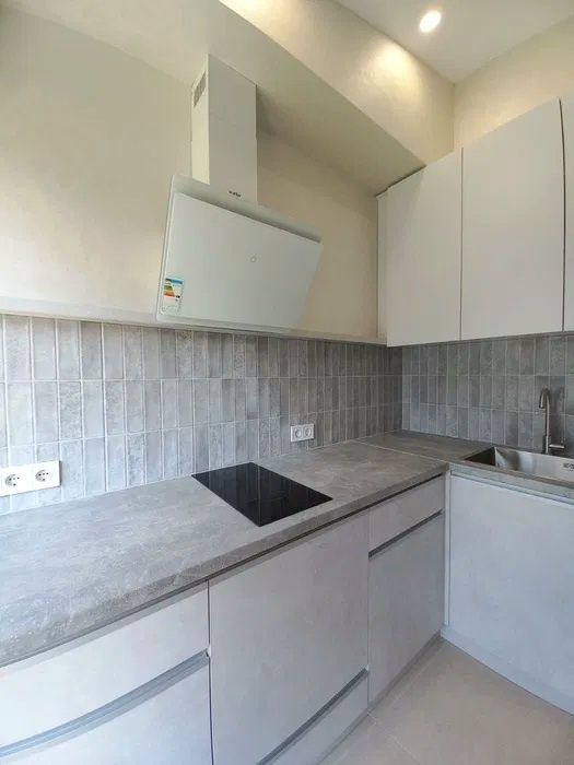 Продам Срочно! 2-х комн. НОВОСТРОЙ С РЕМОНТОМ !