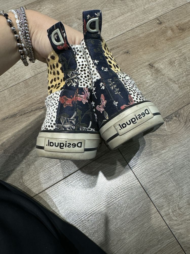 кеди Desigual 37 р