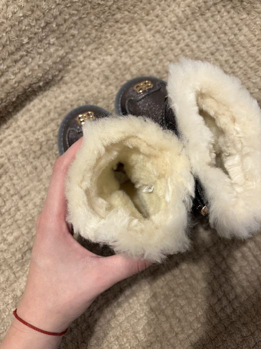 Уггі дитячі на дівчинку шкіряні зимові черевики 27 28 розмір