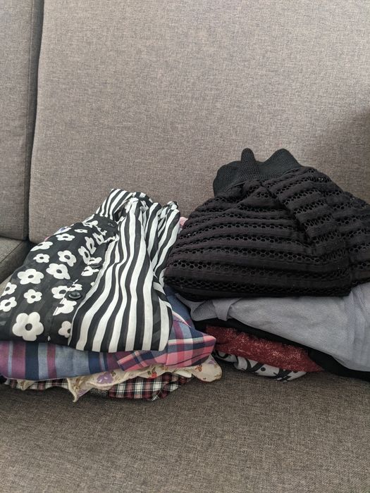 Одяг на дівчинку 6-8 років( кофти, юбки,штани, джинси, плаття)