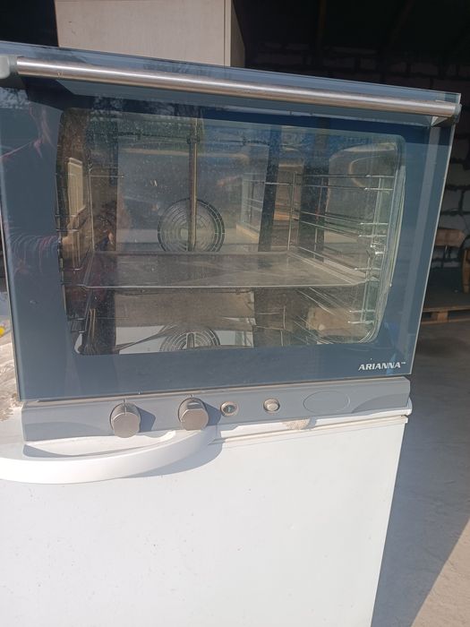 Конвекционная печь Arianna